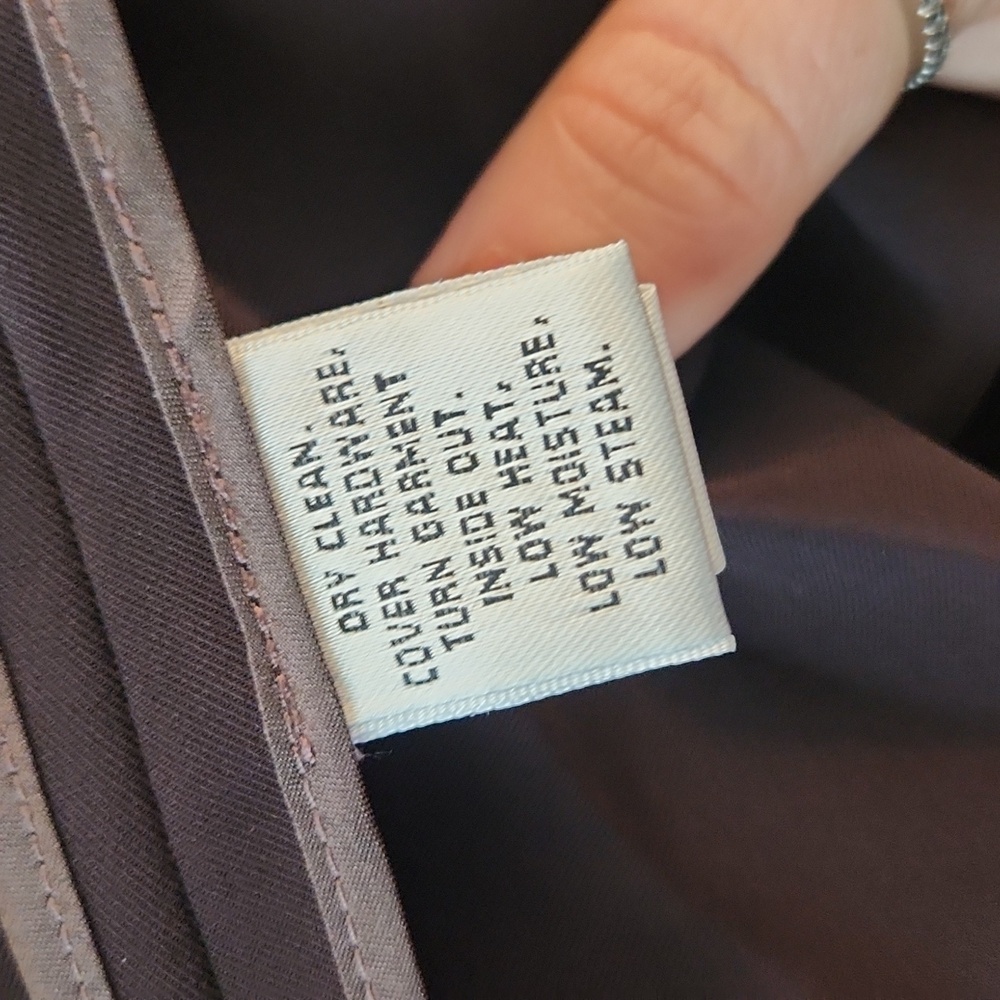 ST. JOHN two piece jacket and pants - Picture 8 of 12
